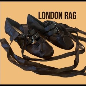 London Rag Edgy Ballet Flats (Size 8)